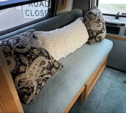 
										1996 Roadtrek 190 Versatile B3500  full									