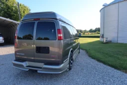 
										2004 GMC Savana 1500 Explorer Limited S Conversion Van full									