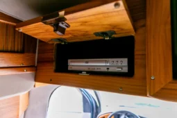 
										1994 Ford E-150 Econoline Starcraft Conversion Van full									