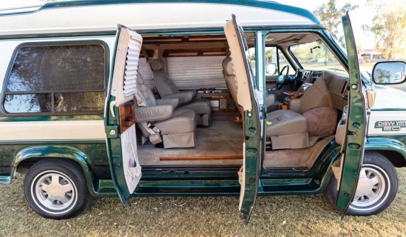 
								1995 Chevrolet G20 Conversion Van full									