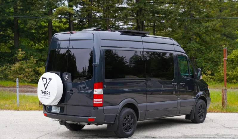 
								2013 Mercedes-Benz Sprinter 2500 Camper Conversion full									