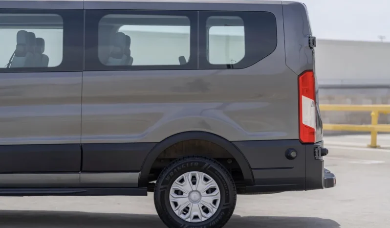 
								2016 Ford Transit 350 XLT 15-Passenger Wagon full									
