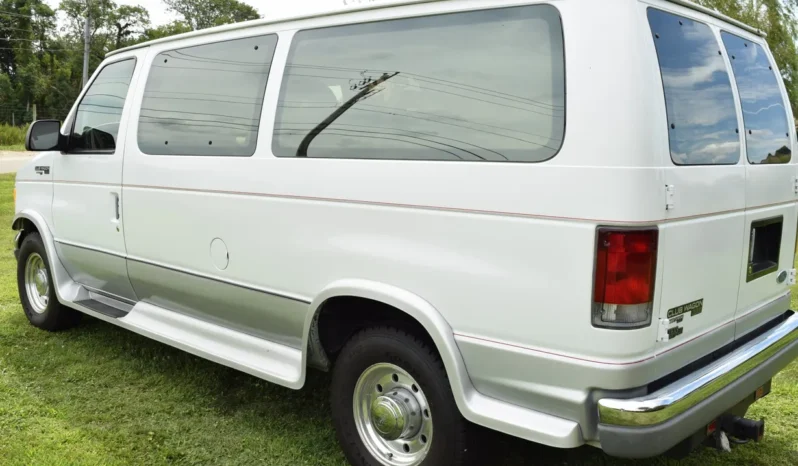 
								1997 Ford E-350 Club Wagon Chateau 7.3L Power Stroke full									