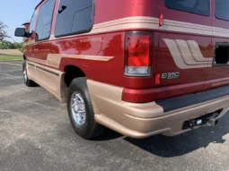 
										2001 Ford Econoline E-350 Super Duty Waldoch Conversion Van full									