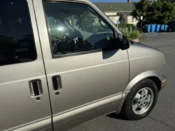 
										2003 Chevrolet Astro AWD full									