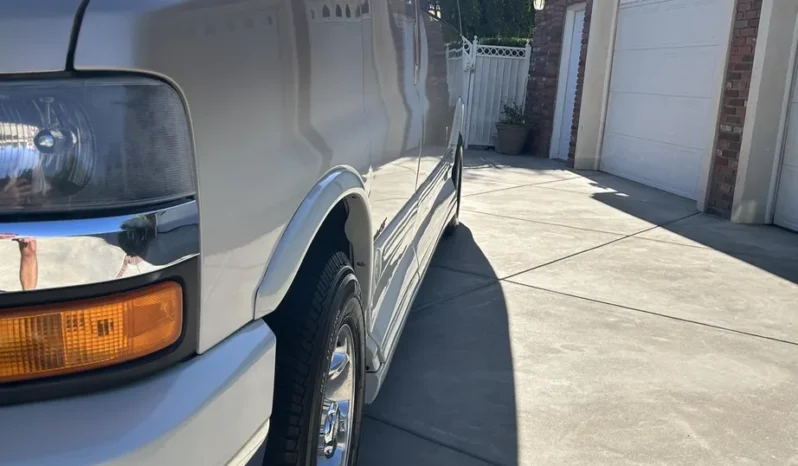 
								2007 Chevrolet Express Explorer Limited SE Conversion Van full									