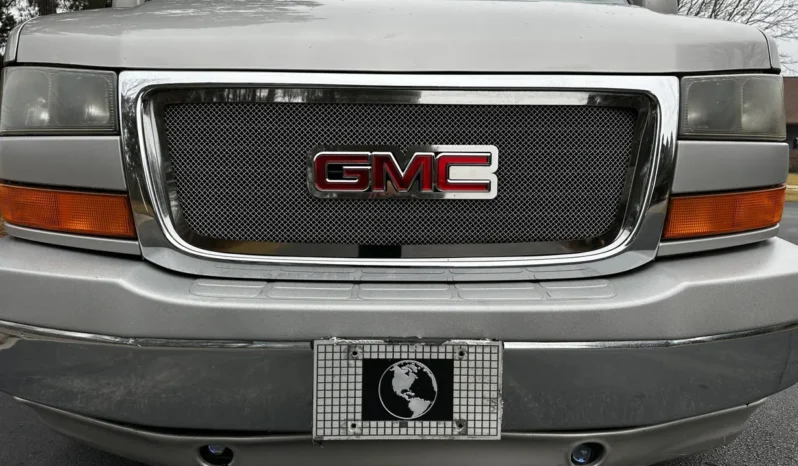 
								2008 GMC Savana 1500 AWD Conversion Van full									