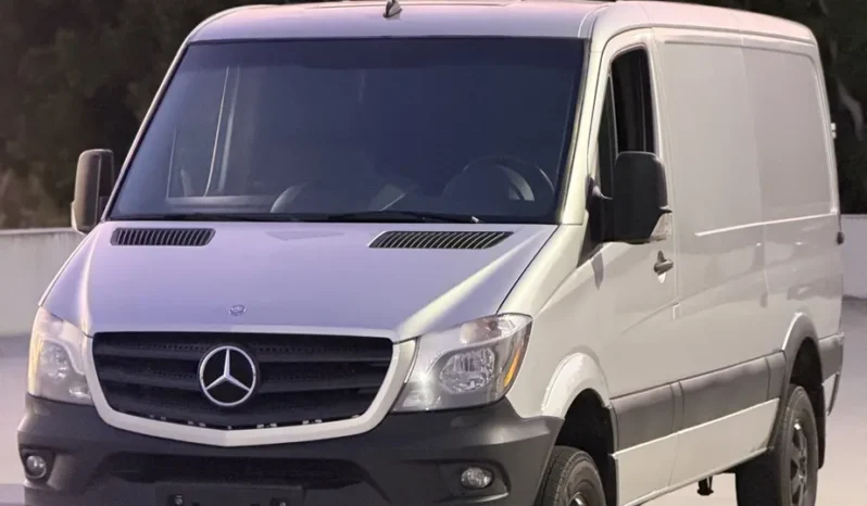 
								2015 Mercedes-Benz Sprinter 2500 4×4 Cargo Van full									