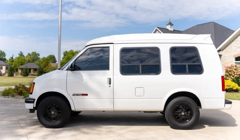 
								1994 Chevrolet Astro EXT Conversion Van full									