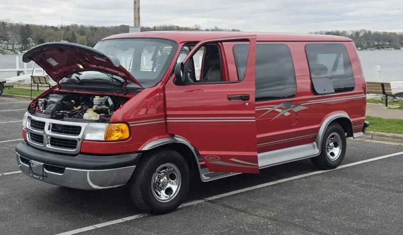 
								2001 Dodge Ram 1500 DMC Conversion Van full									