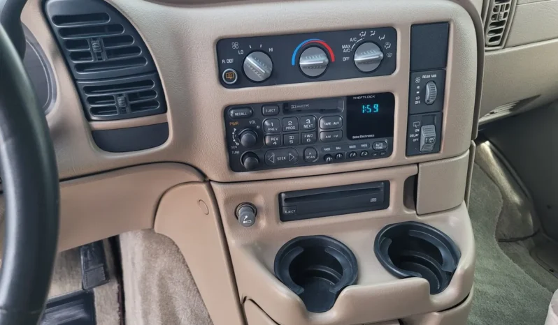 
								2002 Chevrolet Astro Quality Coaches Conversion Van full									