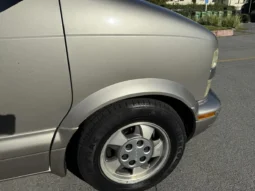 
										2003 Chevrolet Astro AWD full									