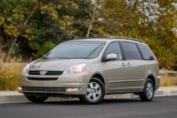 
										2004 Toyota Sienna XLE full									
