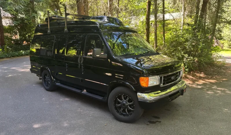 
								2007 Ford E-250 Super Duty Luxury Conversion Van full									