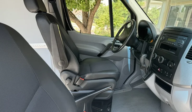 
								2010 Mercedes-Benz Sprinter 2500 Cargo Van full									