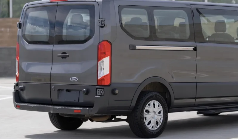 
								2016 Ford Transit 350 XLT 15-Passenger Wagon full									