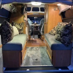 
										1996 Roadtrek 190 Versatile B3500  full									