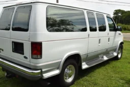 
										1997 Ford E-350 Club Wagon Chateau 7.3L Power Stroke full									