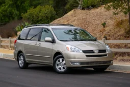 
										2004 Toyota Sienna XLE full									