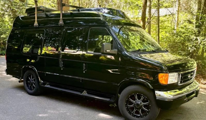 
								2007 Ford E-250 Super Duty Luxury Conversion Van full									