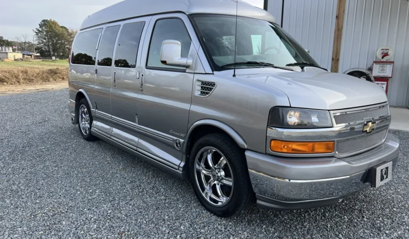 
								2010 Chevrolet Express Explorer Limited SE Conversion Van full									