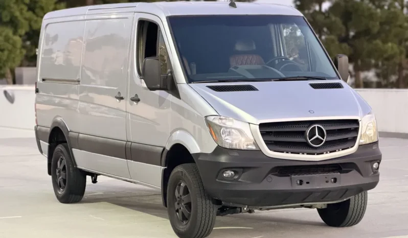 
								2015 Mercedes-Benz Sprinter 2500 4×4 Cargo Van full									