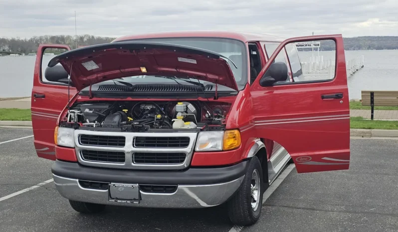 
								2001 Dodge Ram 1500 DMC Conversion Van full									