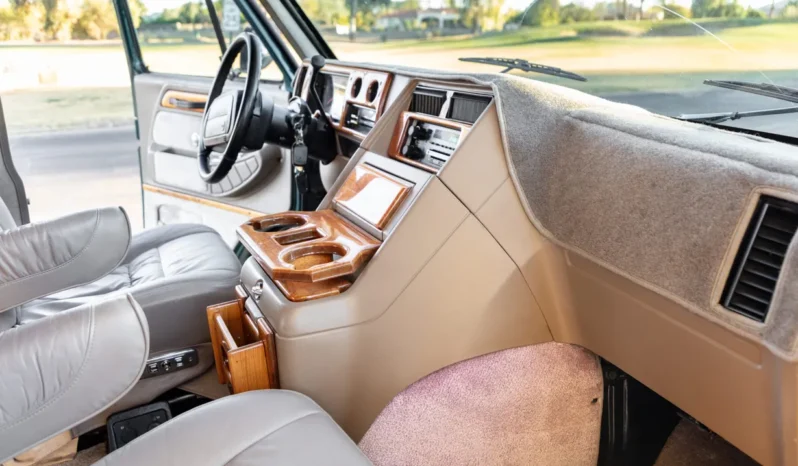 
								1995 Chevrolet G20 Conversion Van full									