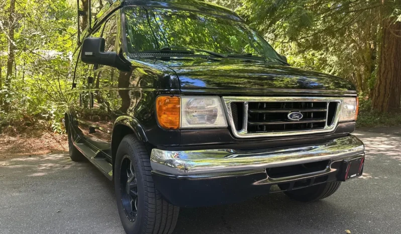 
								2007 Ford E-250 Super Duty Luxury Conversion Van full									