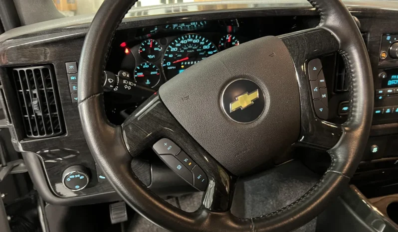 
								2010 Chevrolet Express Explorer Limited SE Conversion Van full									