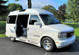 
										1995 GMC Safari AWD Conversion Van full									