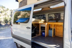 
										2018 Mercedes-Benz Sprinter Sportsmobile Camper full									