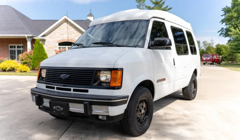 
								1994 Chevrolet Astro EXT Conversion Van full									