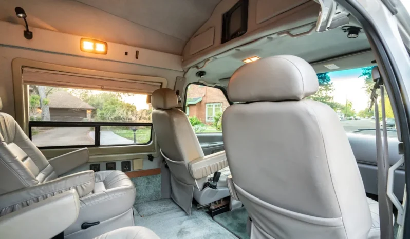 
								1998 Ford Econoline E-350 Power Stroke Conversion Van full									