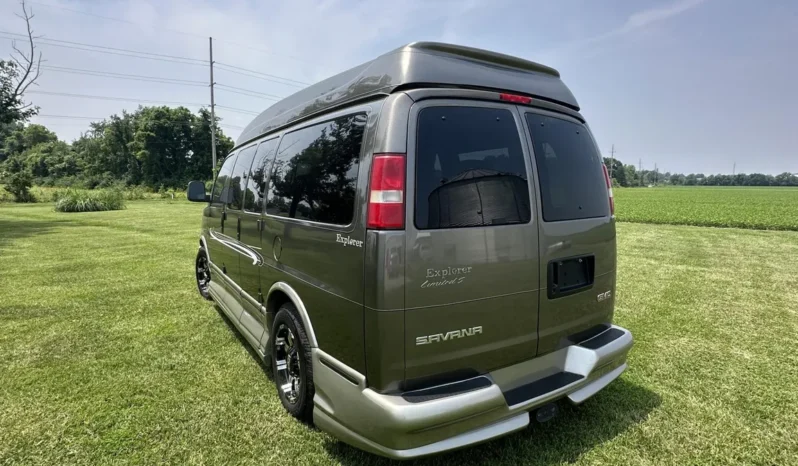 
								2004 GMC Savana 1500 Explorer Limited S Conversion Van full									