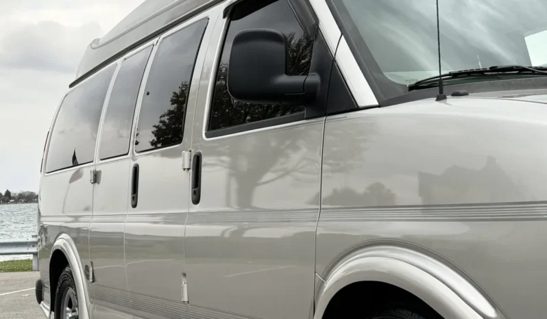 
								2006 Chevrolet Express Southern Comfort Conversion Van full									
