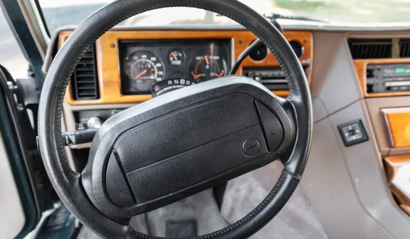 
								1995 Chevrolet G20 Conversion Van full									