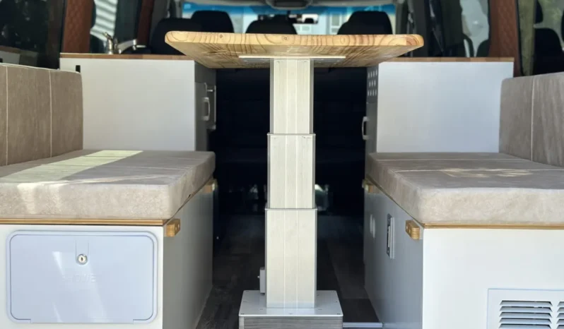 
								2013 Mercedes-Benz Sprinter 2500 Camper Conversion full									