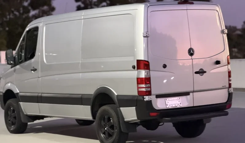 
								2015 Mercedes-Benz Sprinter 2500 4×4 Cargo Van full									