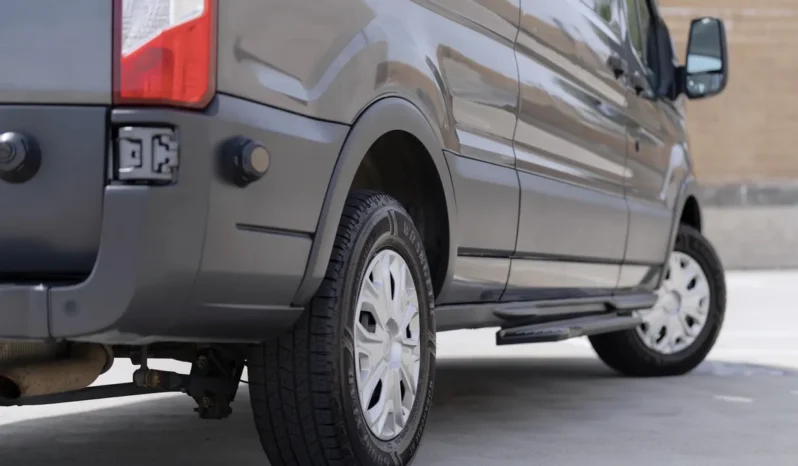 
								2016 Ford Transit 350 XLT 15-Passenger Wagon full									