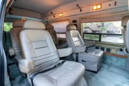 
										1998 Ford Econoline E-350 Power Stroke Conversion Van full									