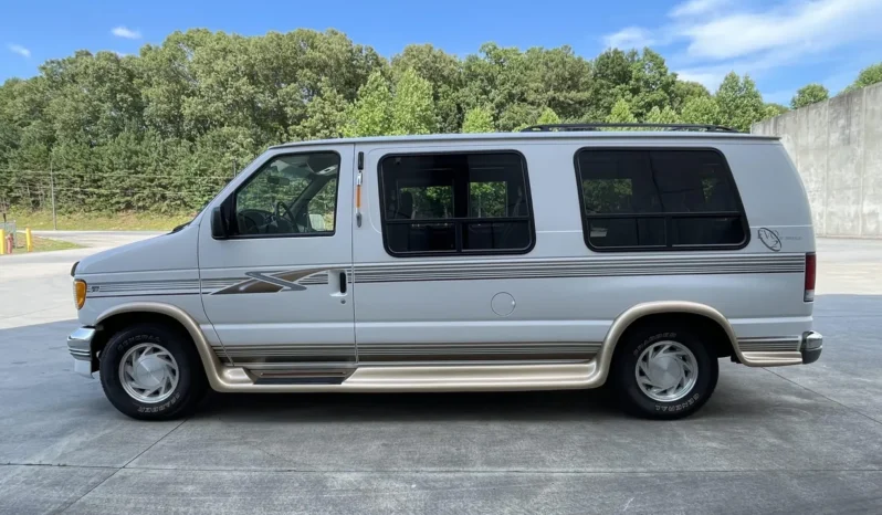 
								1999 Ford Econoline E-150 Sherrod Conversion Van full									