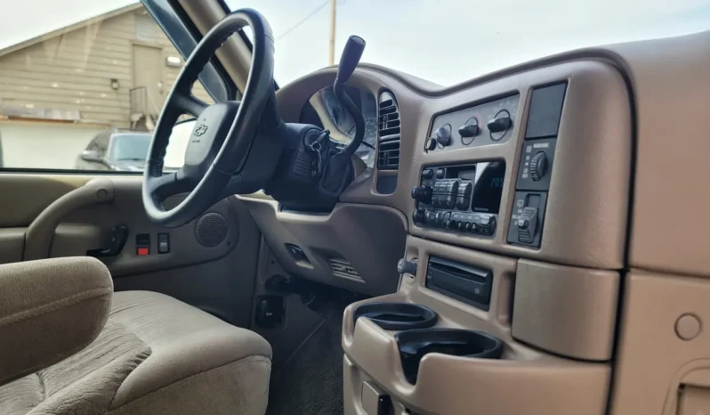 
								2002 Chevrolet Astro Quality Coaches Conversion Van full									