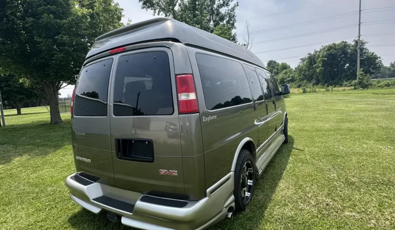 
								2004 GMC Savana 1500 Explorer Limited S Conversion Van full									