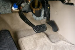 
										2004 Toyota Sienna XLE full									