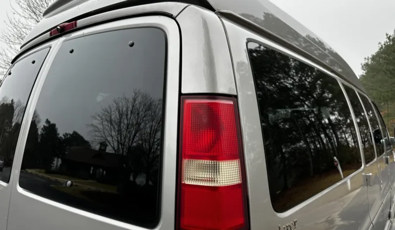 
								2008 GMC Savana 1500 AWD Conversion Van full									
