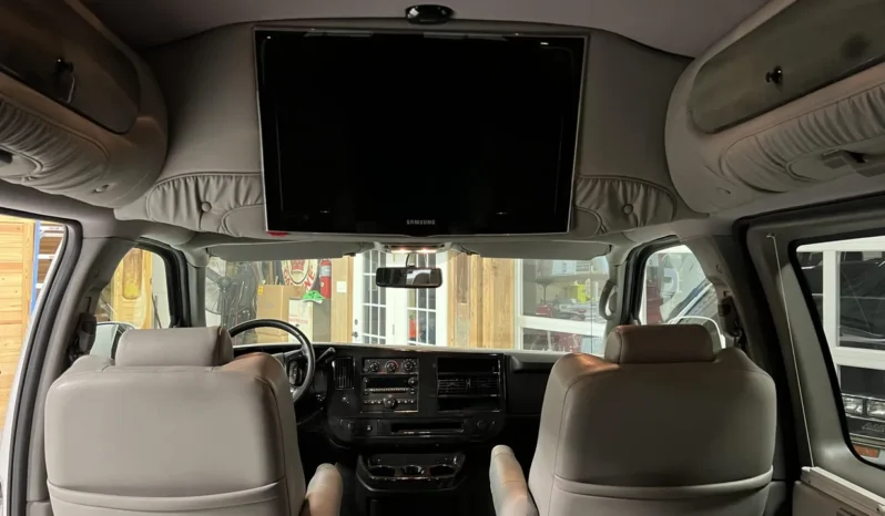 
								2010 Chevrolet Express Explorer Limited SE Conversion Van full									