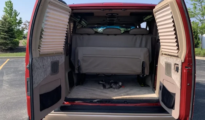 
								2001 Ford Econoline E-350 Super Duty Waldoch Conversion Van full									
