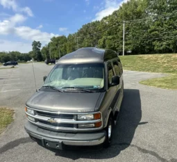 
										2002 Chevrolet Express G1500 Sherrod Conversion Van full									