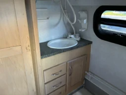 
										2006 Pleasure-Way Excel TD E-350 Class B Motorhome full									